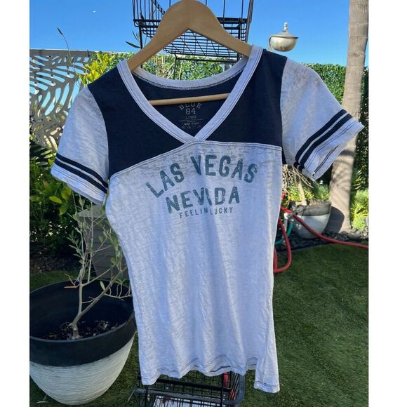 Blue 84 Tops - Size Large Y2K Style Las Vegas "Feeling Lucky" V-Neck Shirt